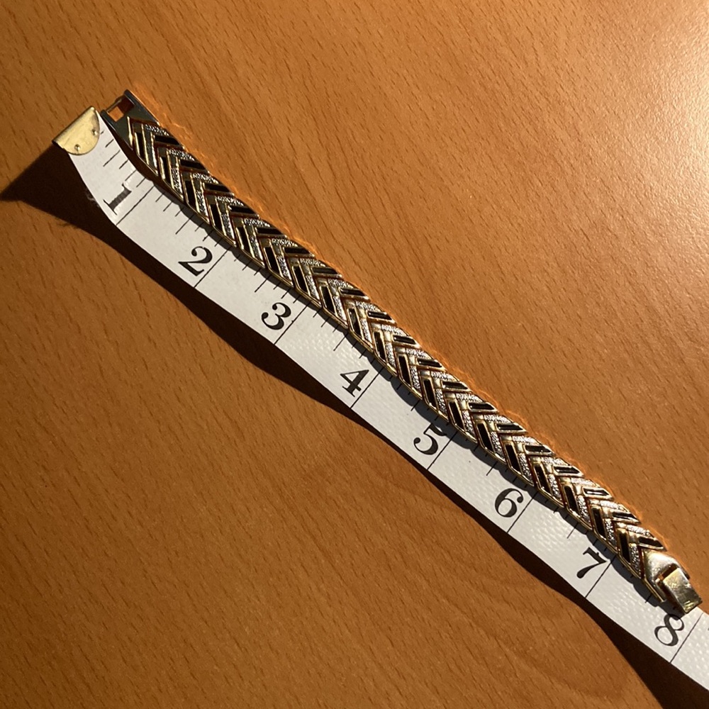 Chevron Pattern bracelet - Picture 7 of 7